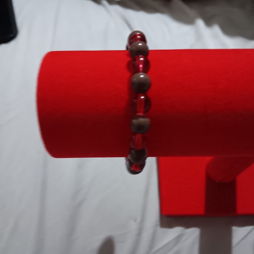 Red and brown glass bead bracelet